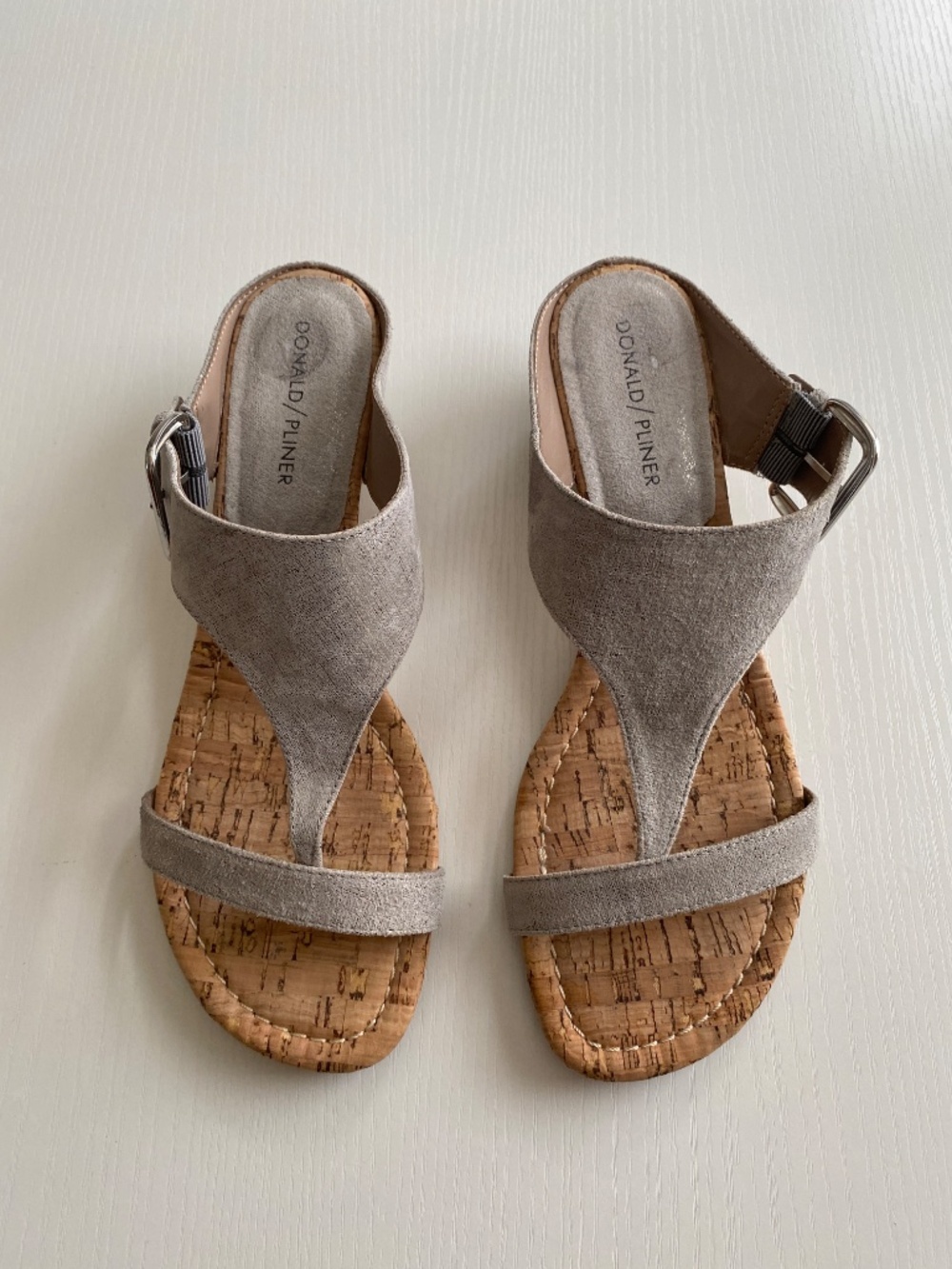 Donald Pliner Donni Metallic Gold Leather Cork Wedge Sandals Size 8.5 - Picture 13 of 13